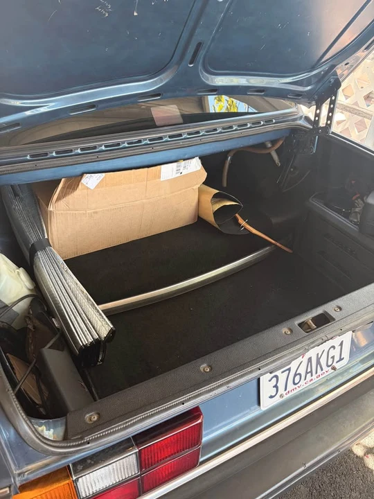 1991 Volvo 244 - Image 9 of 10