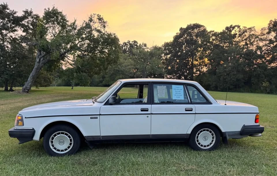 1991 Volvo 244 - Image 2 of 7