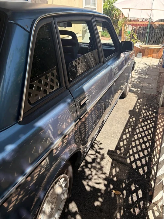 1991 Volvo 244 - Image 2 of 10