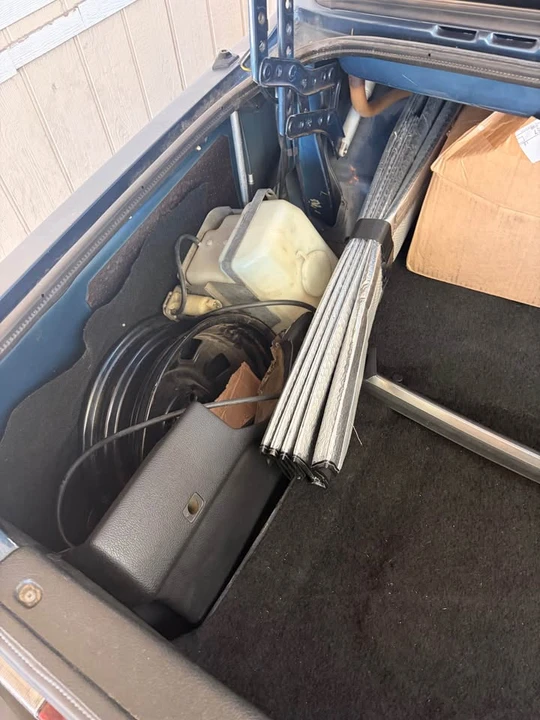 1991 Volvo 244 - Image 10 of 10