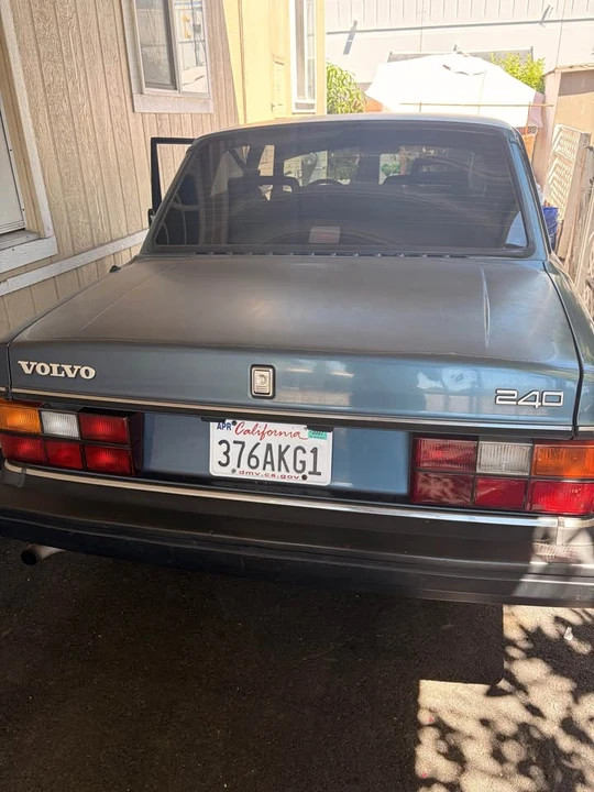 1991 Volvo 244 - Image 3 of 10