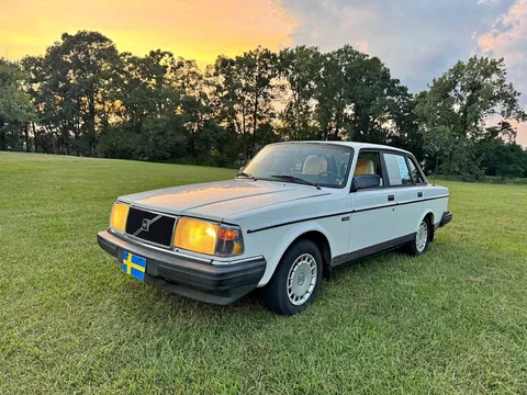 1991 Volvo 240 Sedan 4D