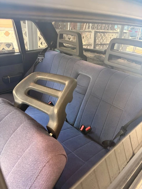 1991 Volvo 244 - Image 8 of 10