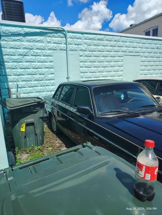 1991 Volvo 244 - Image 8 of 11