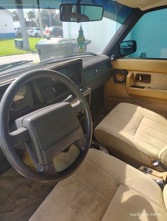 1991 Volvo 244 - Image 5 of 11