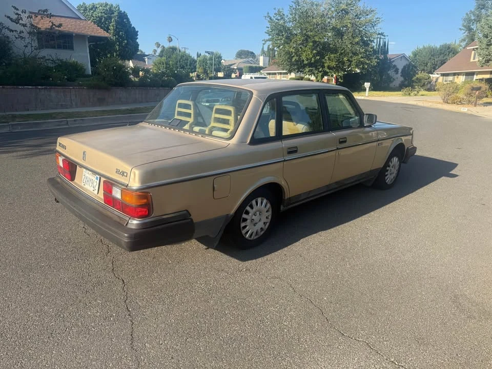 1991 Volvo 244 - Image 3 of 9