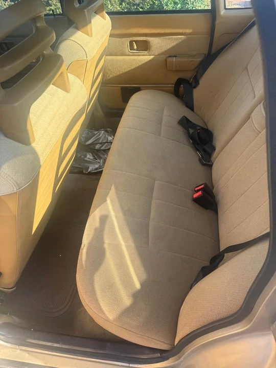 1991 Volvo 244 - Image 8 of 9