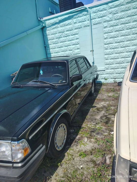 1991 Volvo 244 - Image 9 of 11