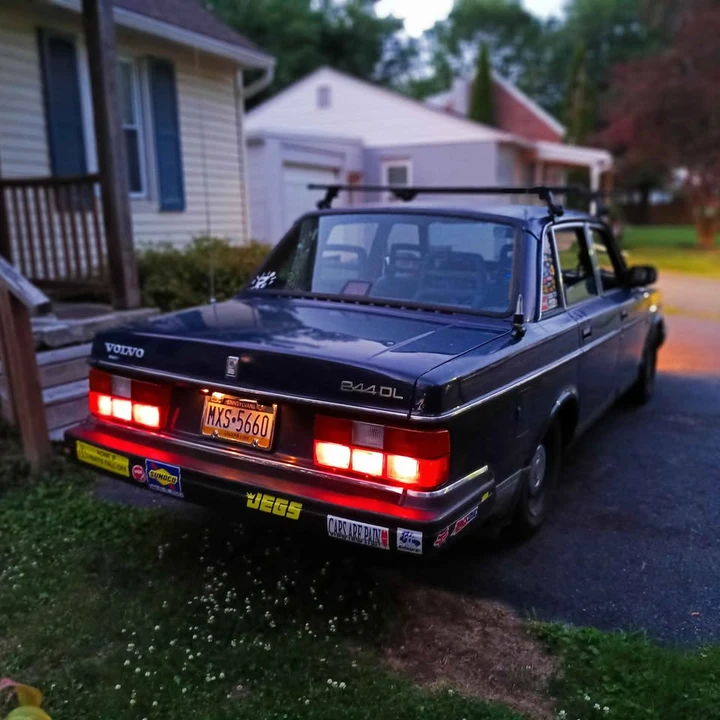 1991 Volvo 244 - Image 2 of 2