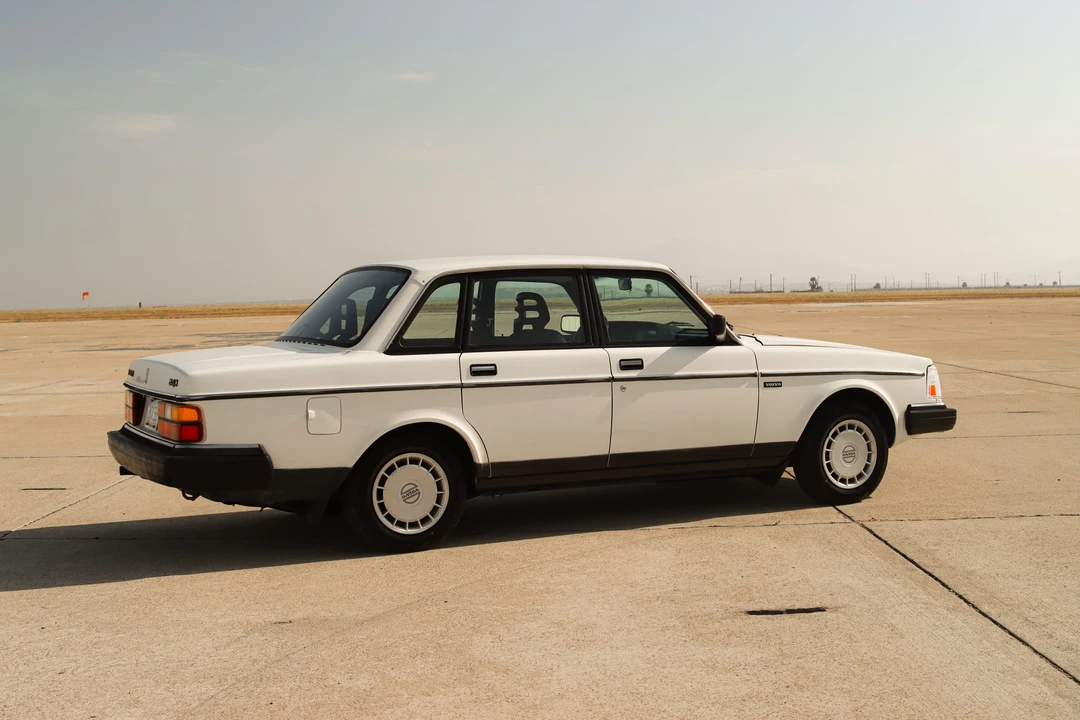 1991 Volvo 244 - Image 22 of 31