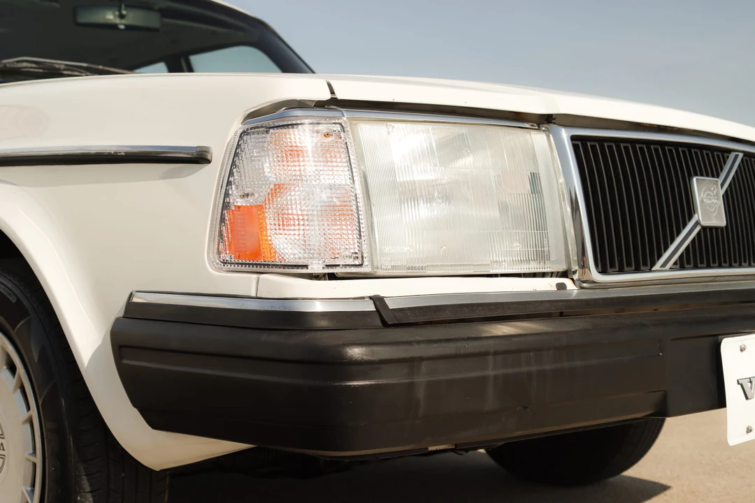 1991 Volvo 244 - Image 25 of 31