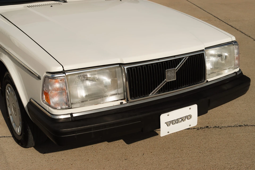 1991 Volvo 244 - Image 26 of 31