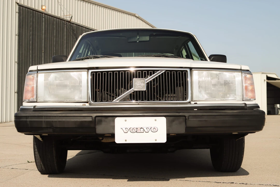 1991 Volvo 244 - Image 27 of 31