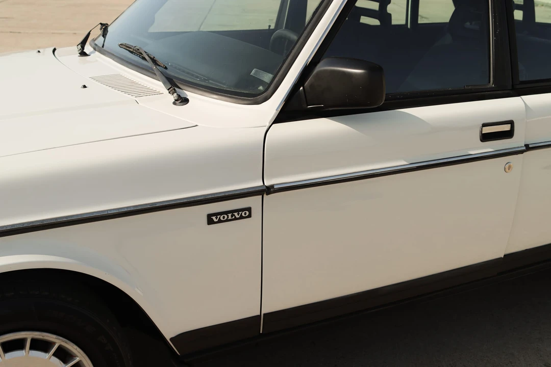 1991 Volvo 244 - Image 29 of 31