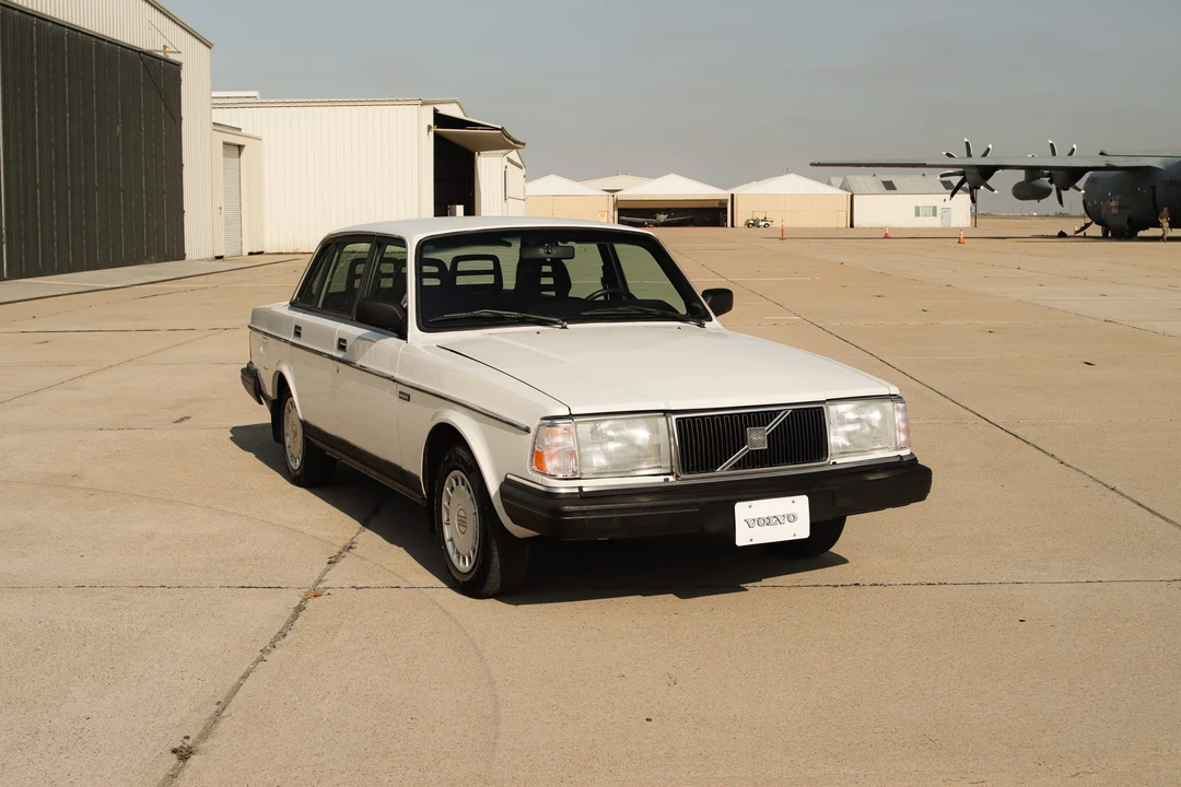 1991 Volvo 244 - Image 6 of 31