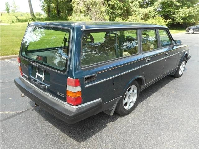 1991 Volvo 245 - Image 3 of 12