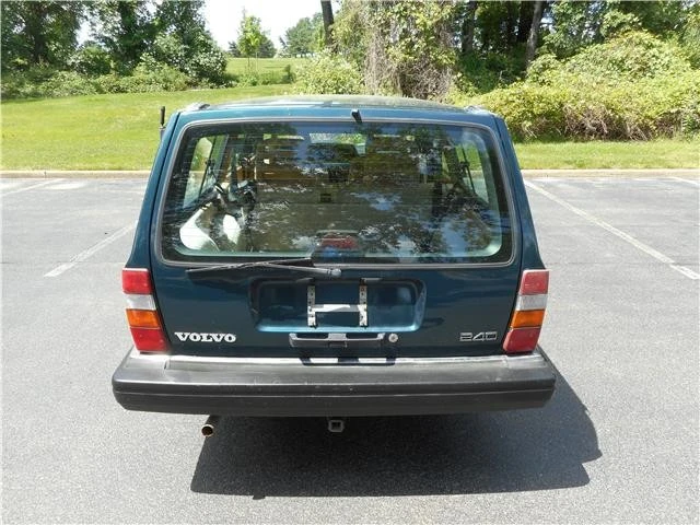 1991 Volvo 245 - Image 5 of 12