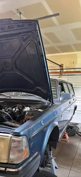 1991 Volvo 240 Wagon 4D