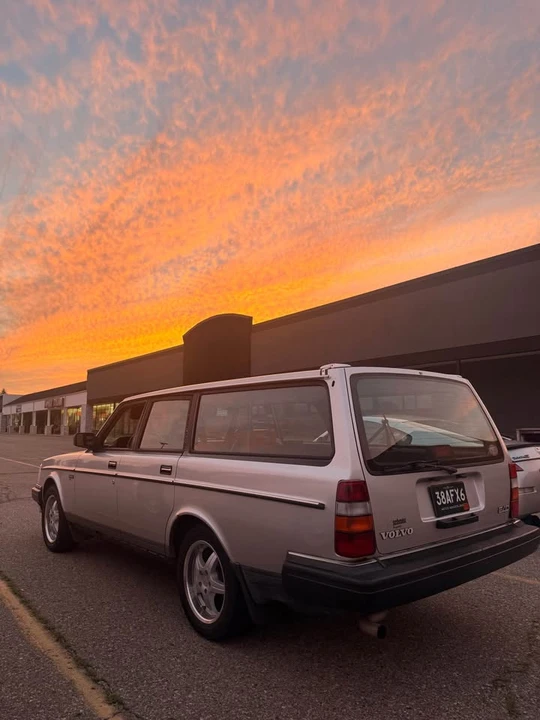 1991 Volvo 245 - Image 3 of 9