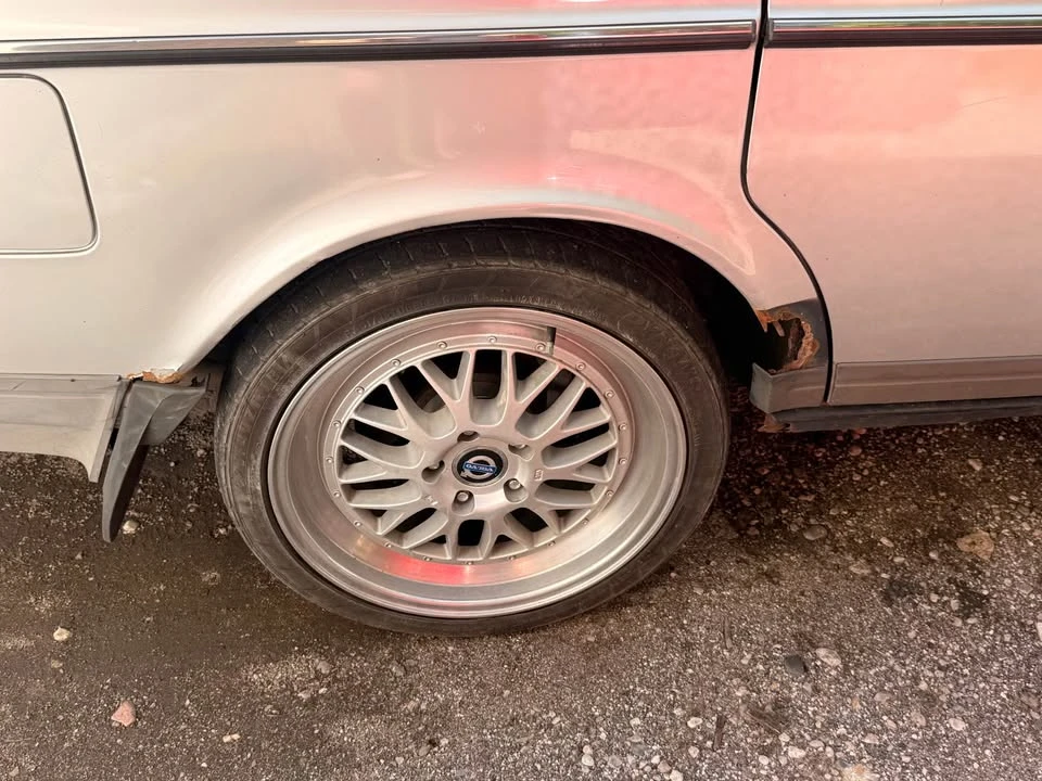 1991 Volvo 245 - Image 8 of 9