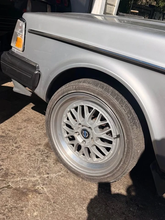 1991 Volvo 245 - Image 9 of 9