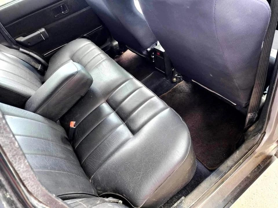 1991 Volvo 245 - Image 12 of 18