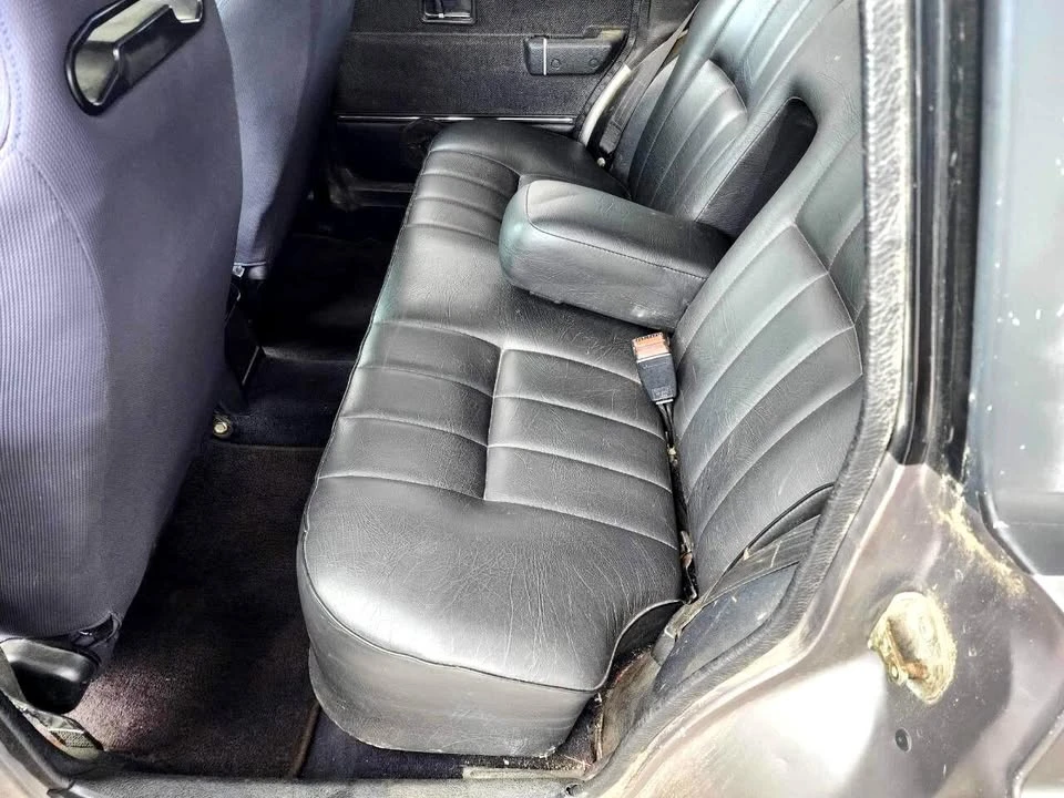 1991 Volvo 245 - Image 10 of 18