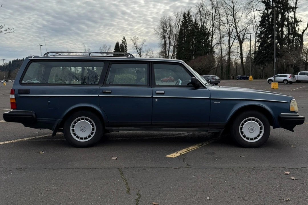 1991 Volvo 245 - Image 3 of 8