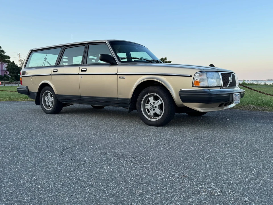 1991 Volvo 245 - Image 11 of 31