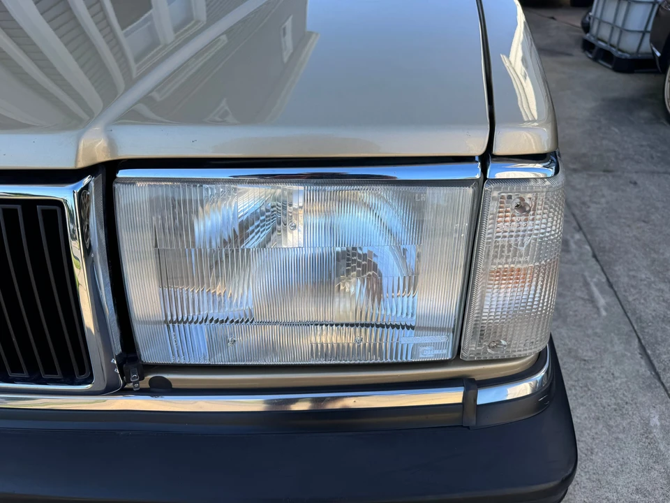 1991 Volvo 245 - Image 24 of 31
