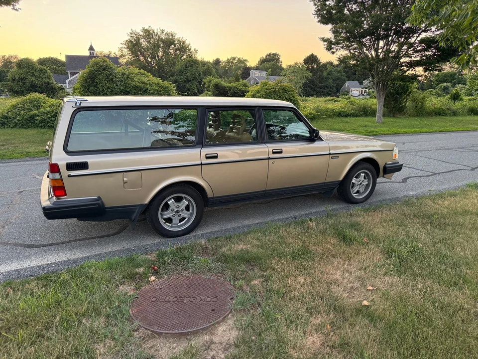 1991 Volvo 245 - Image 17 of 31