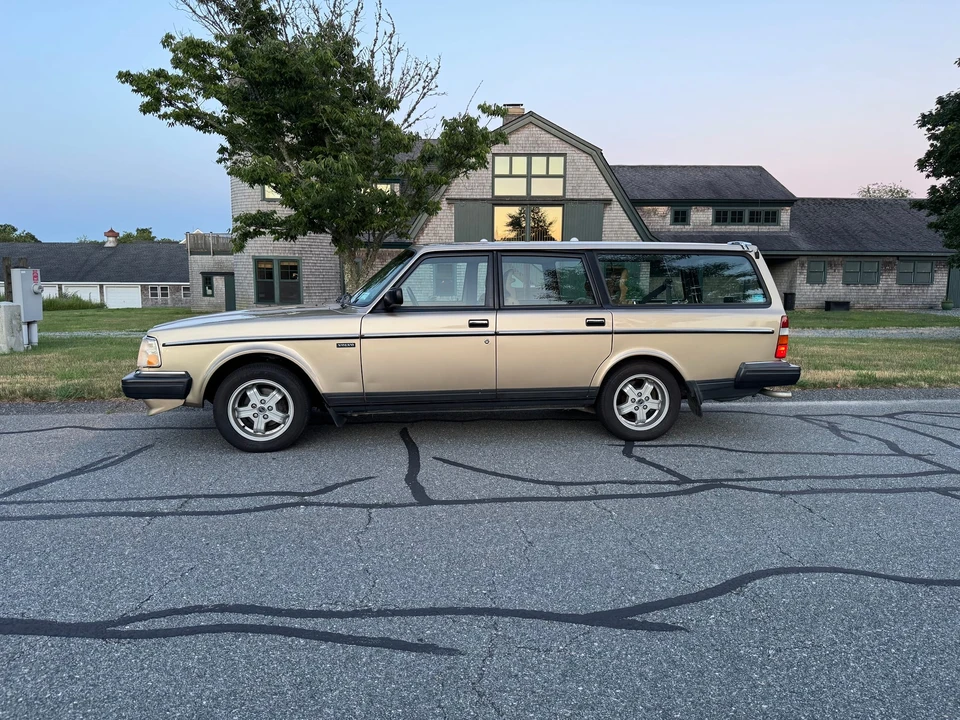 1991 Volvo 245 - Image 15 of 31