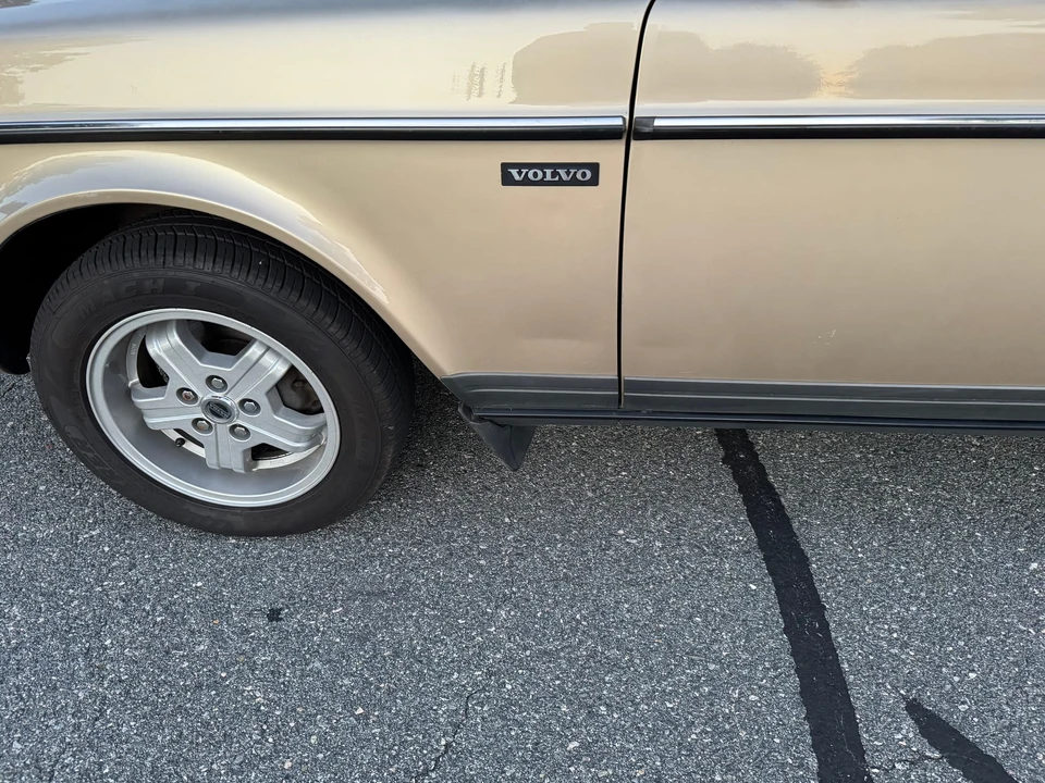 1991 Volvo 245 - Image 29 of 31