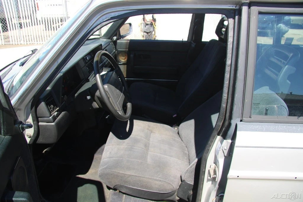 1991 Volvo 244 - Image 14 of 21
