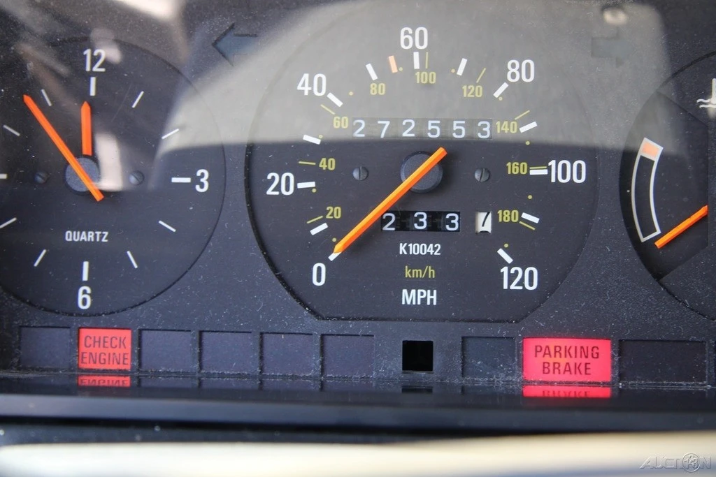 1991 Volvo 244 - Image 17 of 21