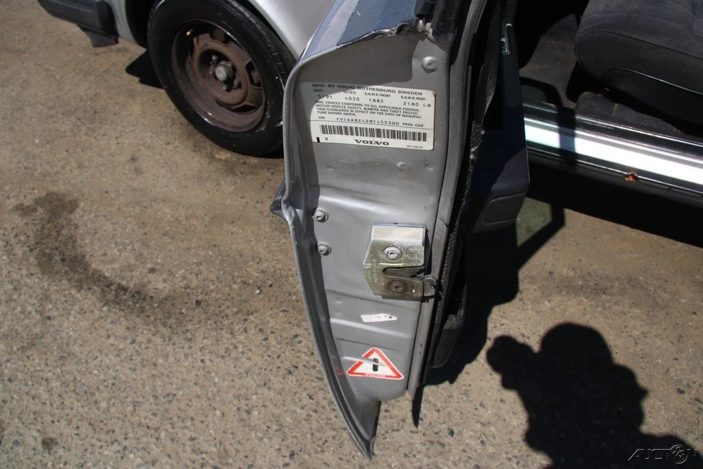 1991 Volvo 244 - Image 12 of 21