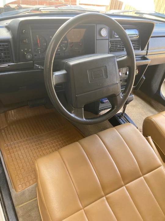 1991 Volvo 200 Series - Image 9 of 19