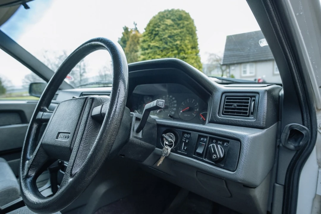1991 Volvo 940 - Image 4 of 30
