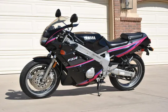 1991 Yamaha FZR600