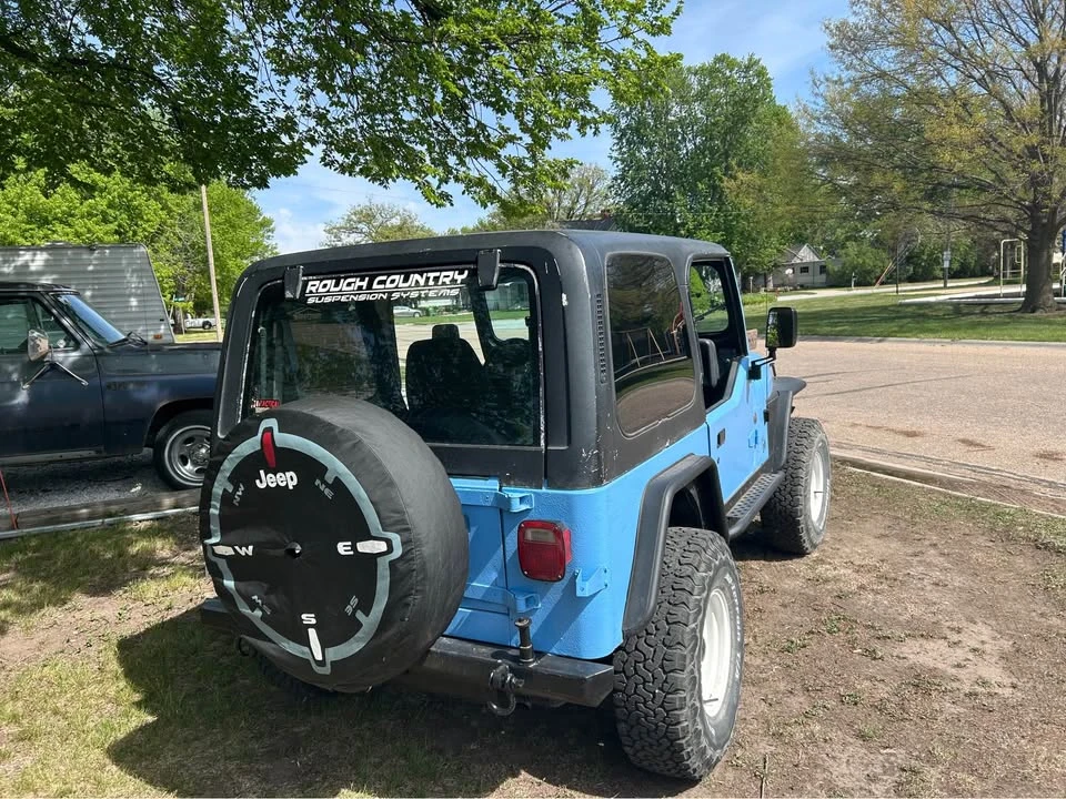 1991 Jeep YJ Wrangler - Image 4 of 5