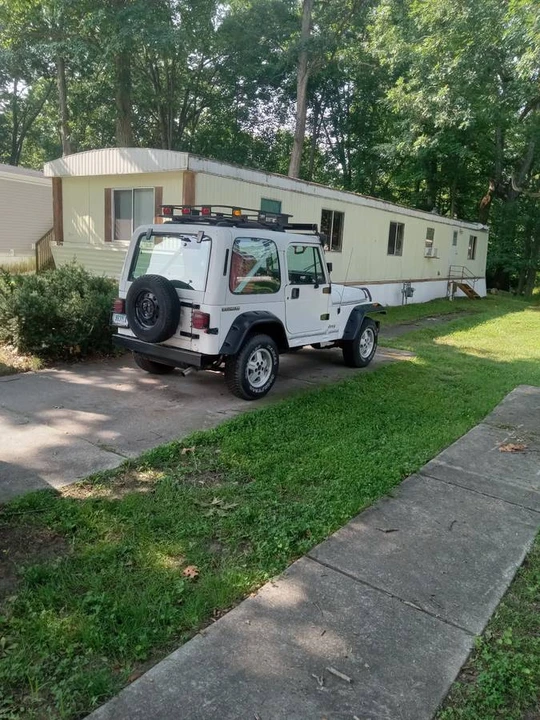 1991 Jeep YJ Wrangler - Image 4 of 4