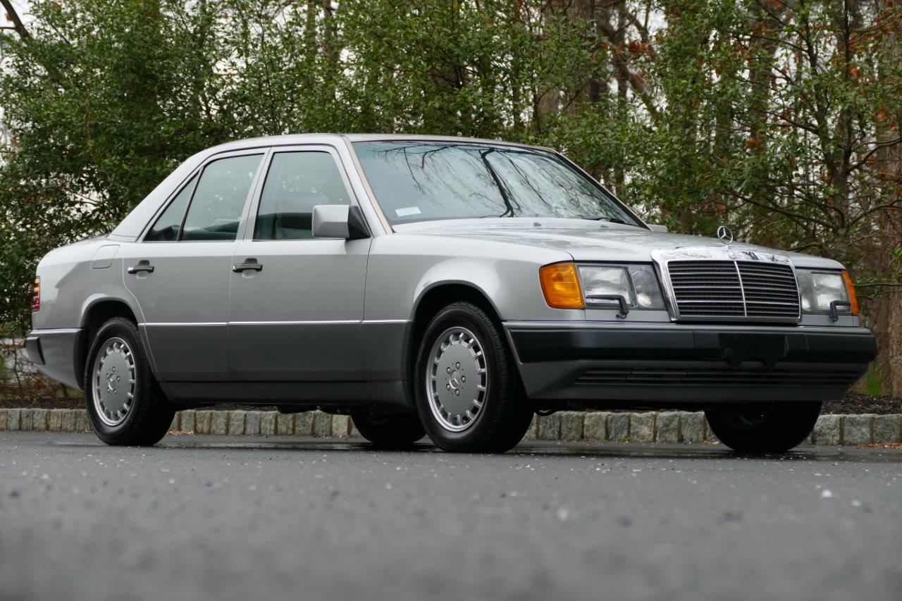 1991 Mercedes-Benz 300E
