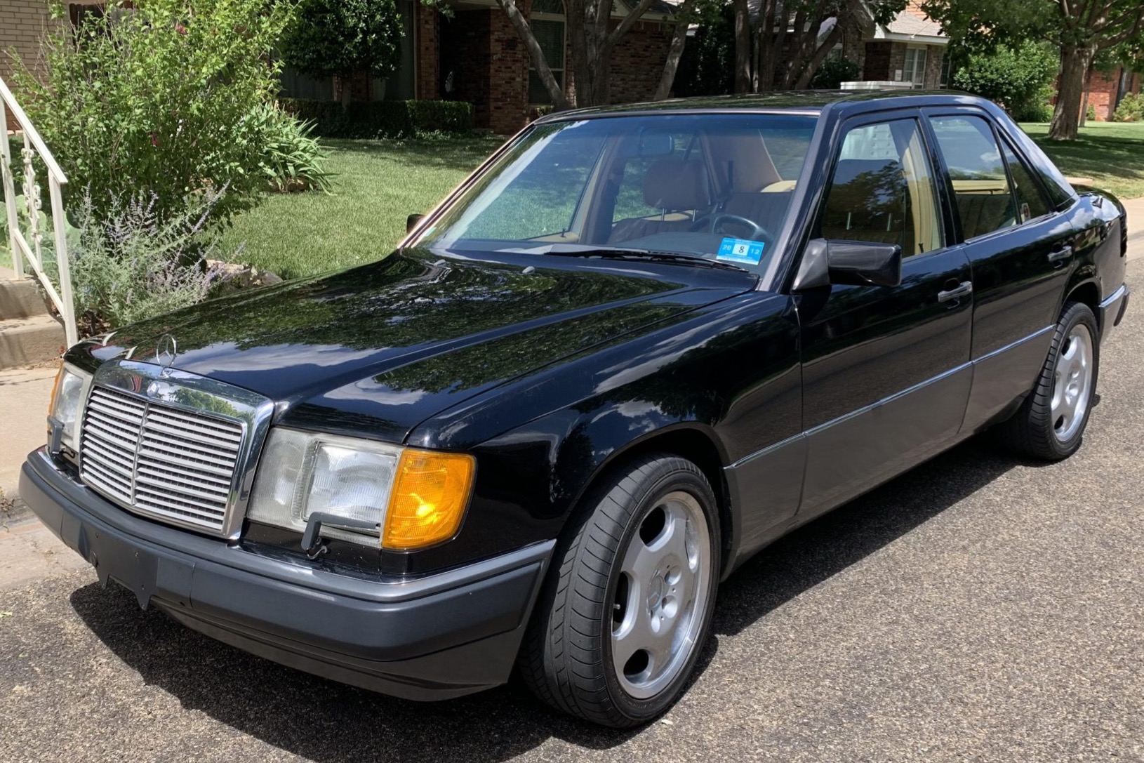 1991 Mercedes-Benz 300E 2.6