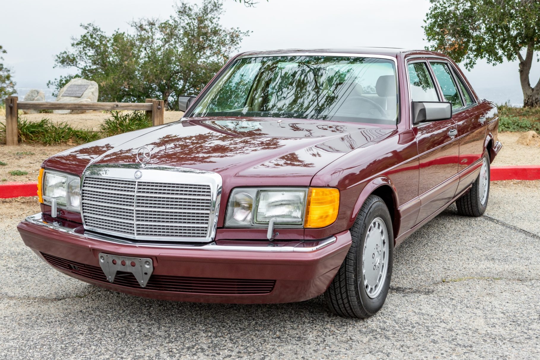 1991 Mercedes-Benz 560SEL