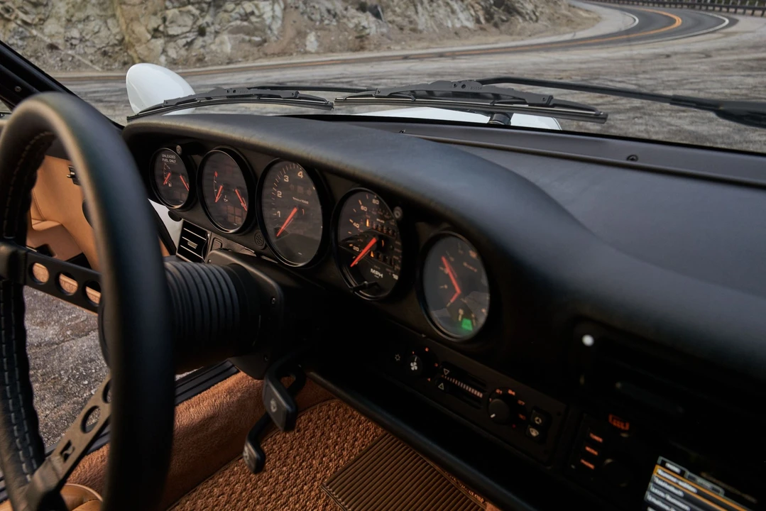 1992 Porsche 964 Carrera - Image 9 of 31