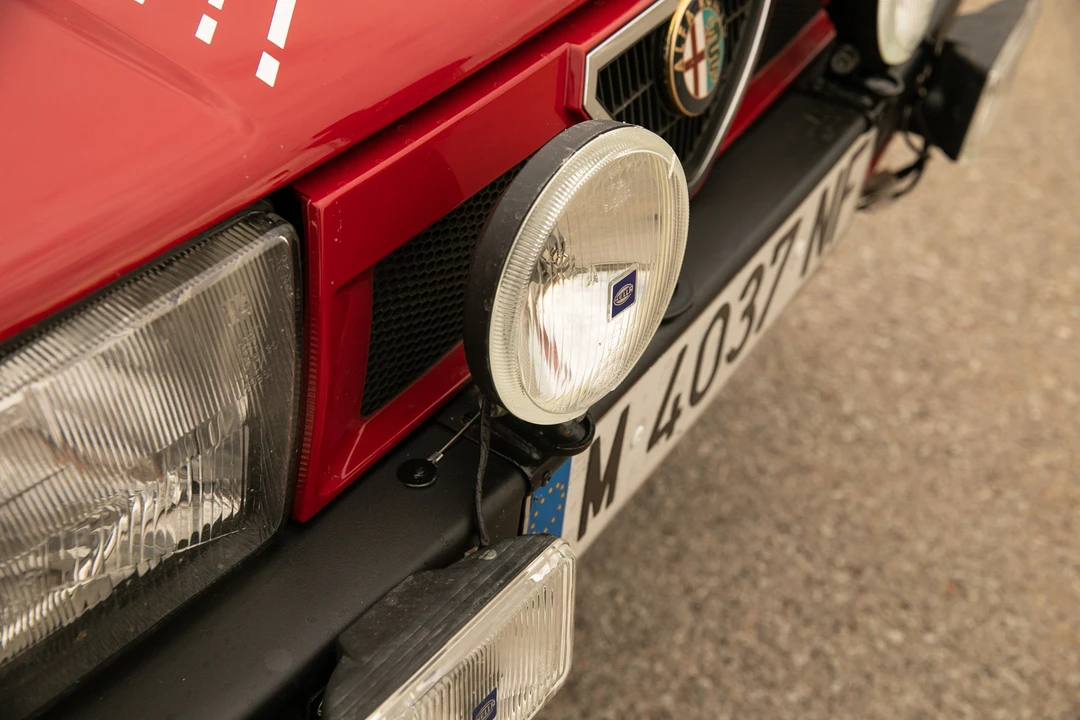 1992 Alfa Romeo 75/Milano - Image 31 of 31