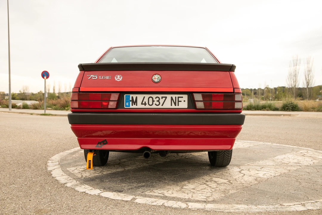 1992 Alfa Romeo 75/Milano - Image 5 of 31
