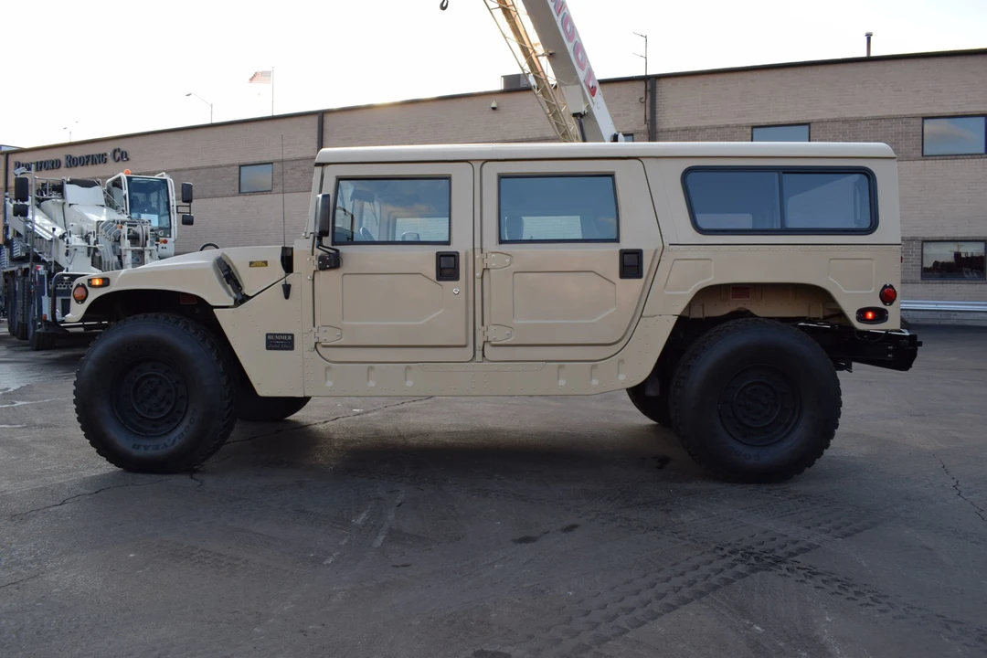 1992 Hummer Hummer H1 - Image 2 of 31