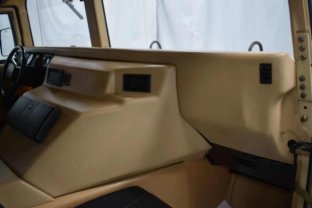 1992 Hummer Hummer H1 - Image 30 of 31