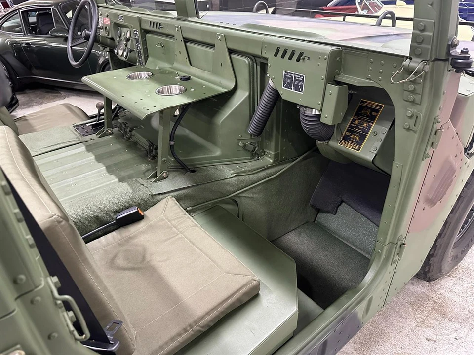 1992 AM General Hummer - Image 23 of 31